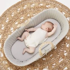 Little Green Sheep Moses Basket, Mattress And Stand Bundle - Dove -Liewood Store 2540 main