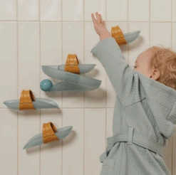 Little Dutch Bathtub Ball Track - Blue -Liewood Store Frame3 2024 02 16T110727.492