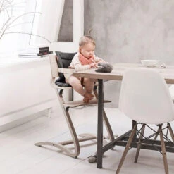 Leander High Chair With Safety Bar - Natural -Liewood Store leander high chair with safety bar natural 681599